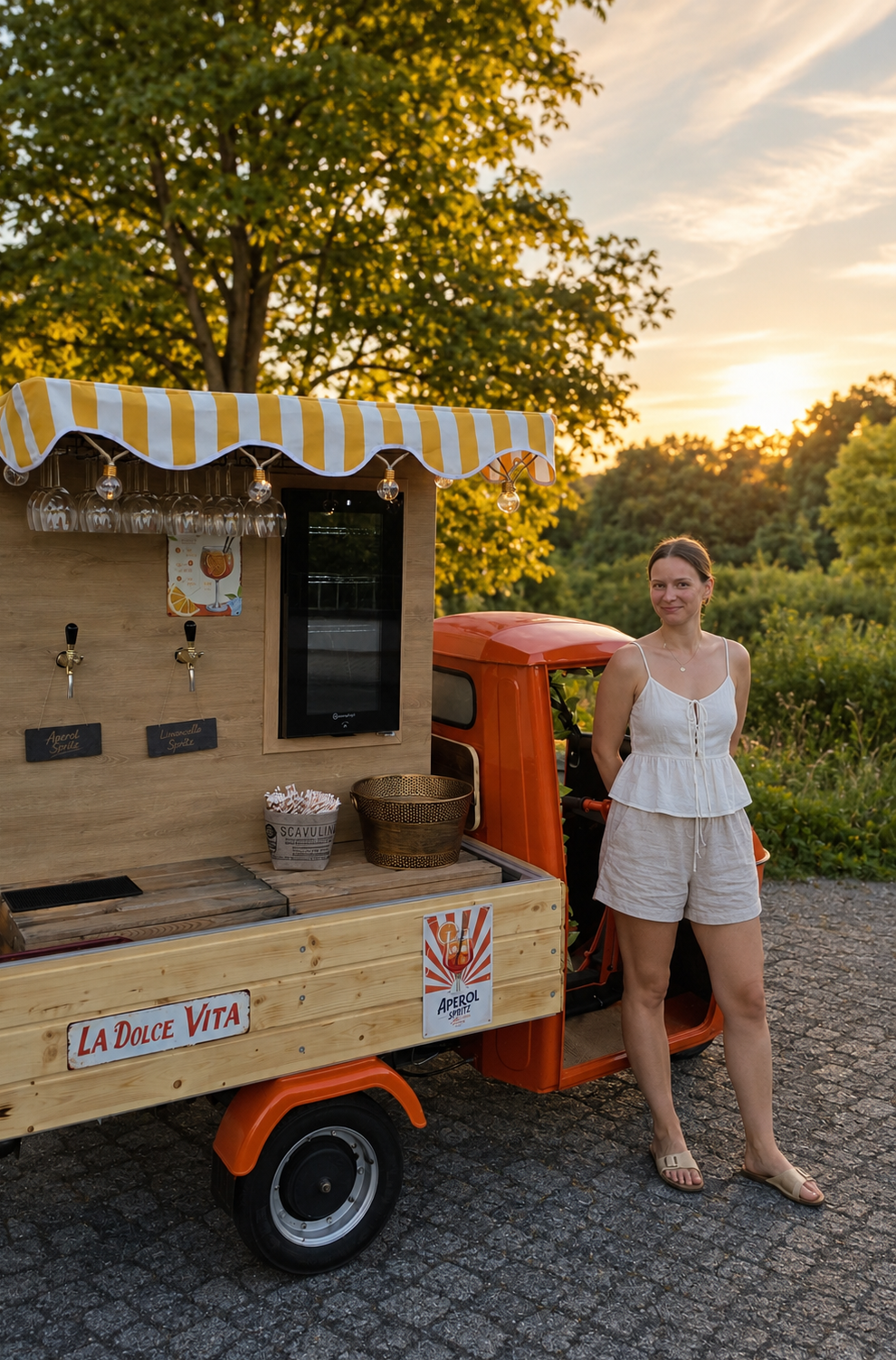 Piaggio Ape im Hauptfokus